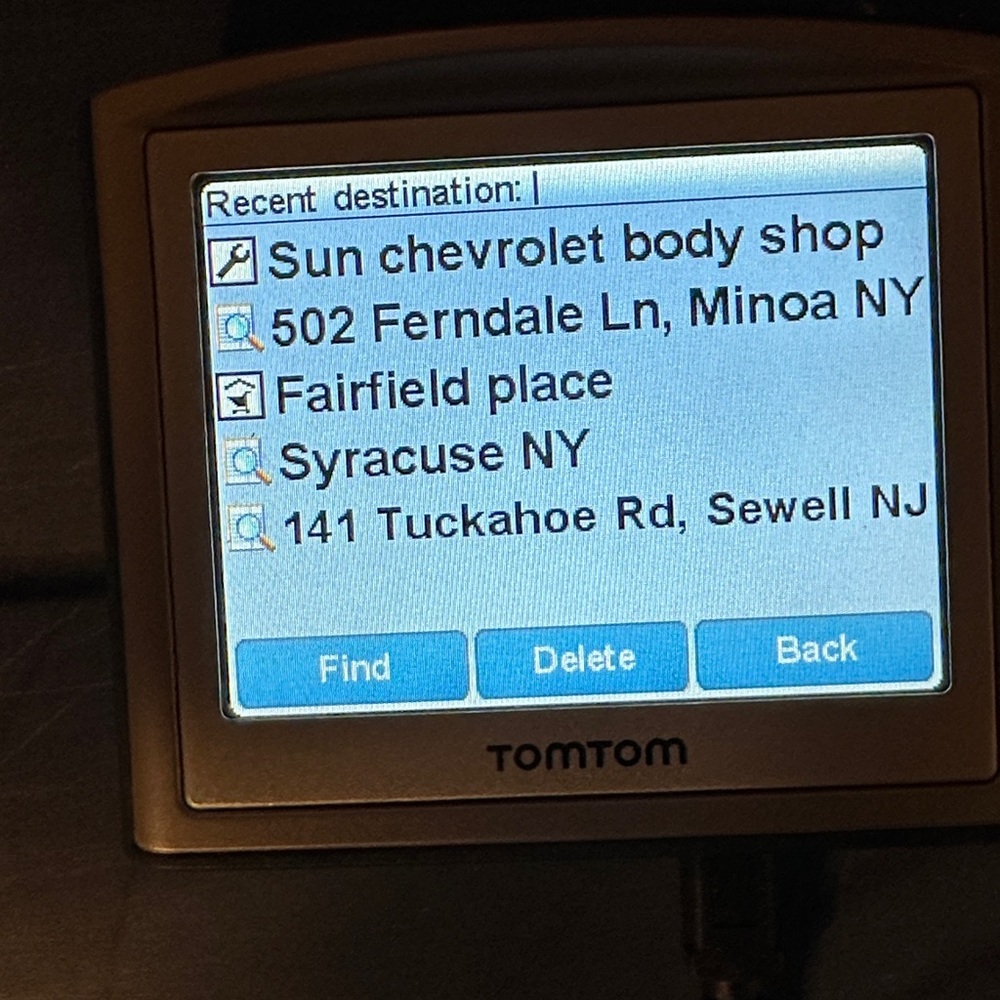 TomTom One Portable GPS Navigation System - Picture 6 of 12
